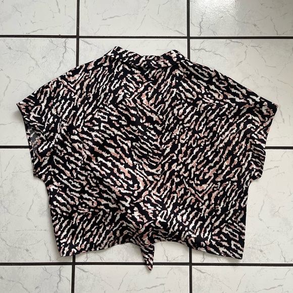 Calvin Klein Jeans animal print top - Picture 6 of 6